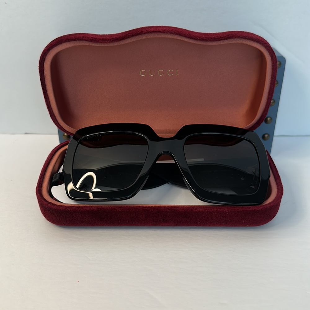 New Authentic GUCCI Square Frame Glitter GG0102S 001 Sunglasses Black - Picture 9 of 11